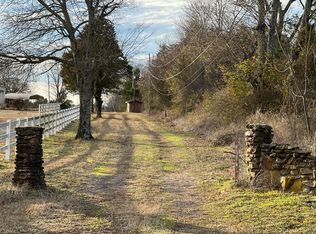 1915 Tyler Rd, Russellville, AR 72802