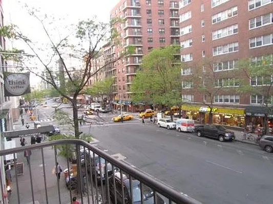 Rented by Mirador Real Estate | media 31