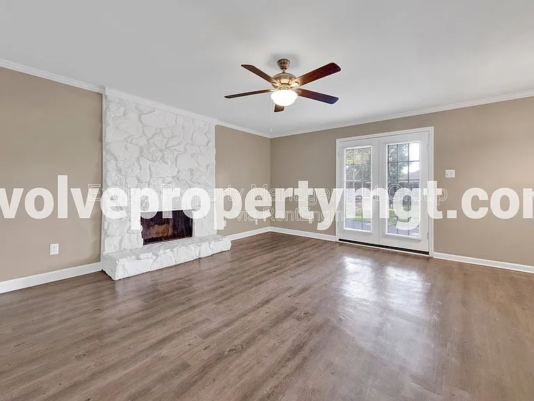 1170 Simmonsridge Dr — Photo 5