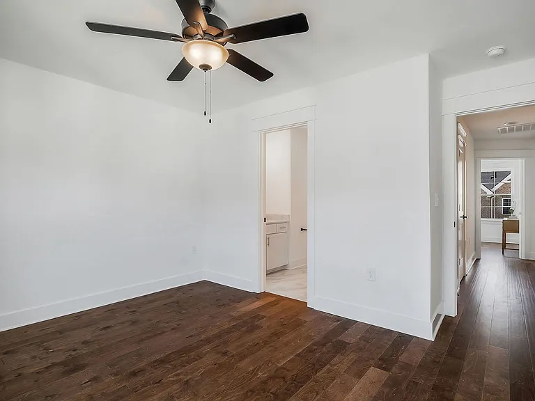209 S High St — Photo 19