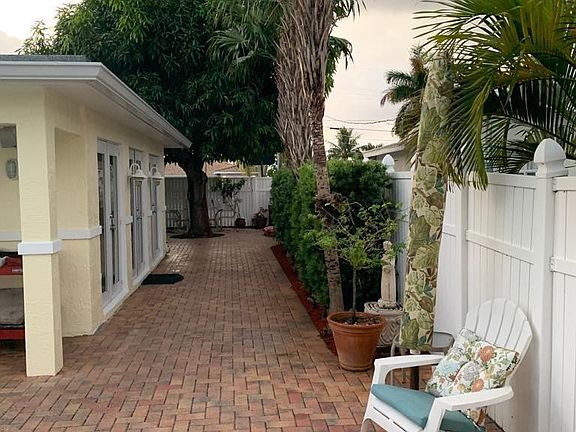 2nd image of 1820 SW 3rd Avenue
