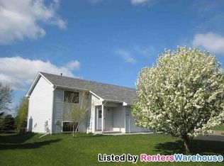 275 Berkshire Ln N, Plymouth, MN 55441