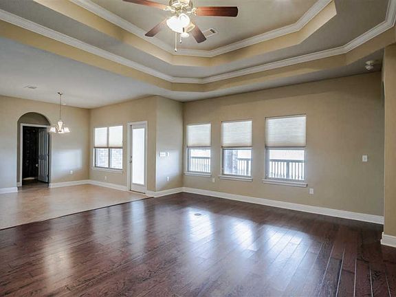 5th image of 8721 Salt Grass Dr