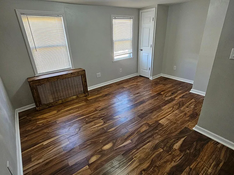 2702 Pratt St — Photo 11