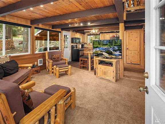 4th image of 1190 Pine Loch Sun Dr