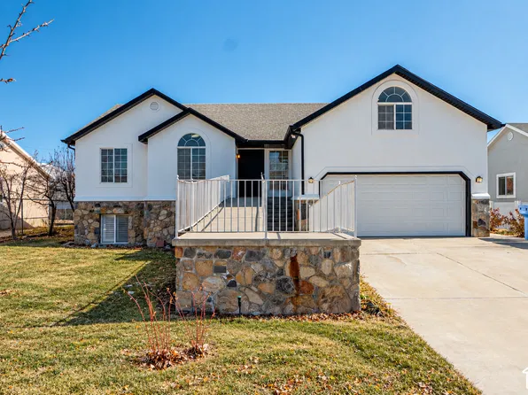 12467 S Laurel Chase Dr, Riverton, UT 84065