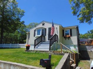 92 Lake Ave, Wareham, MA 02571