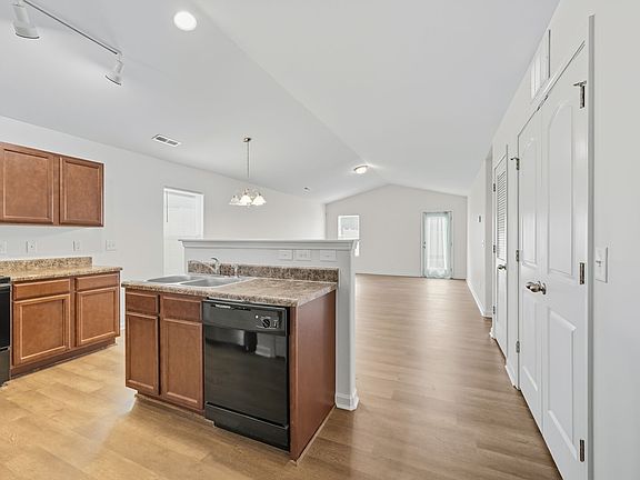 5th image of 3546 Chelsea Village Ln