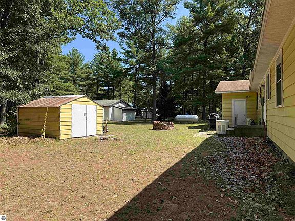 4th image of 3838 Rosemary Ln