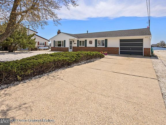 4th image of 100 Dune Ln