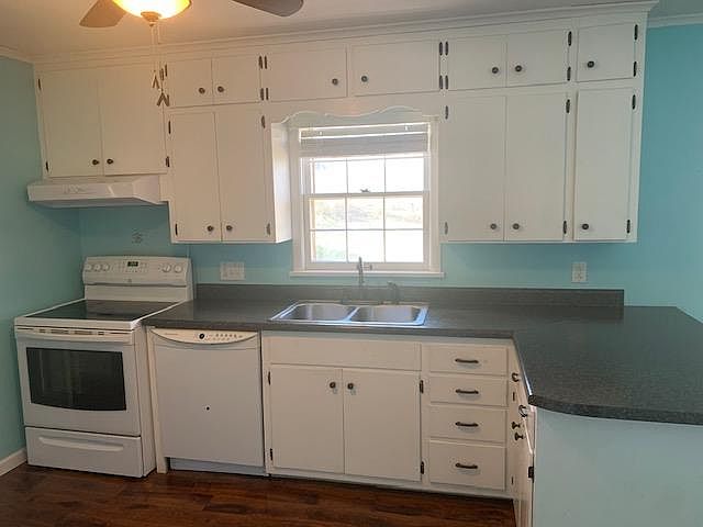2nd image of 653 S Kentucky Ave