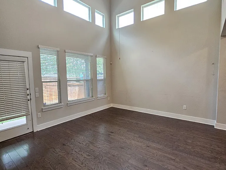 7808 Wildcat Pass — Photo 5