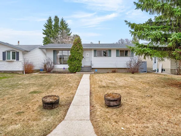 17 Brookside Cres, Spruce Grove, AB T7X 1B8