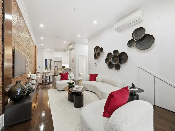 236 W 112th St #1, New York, NY 10026