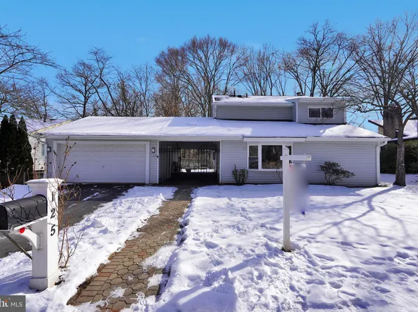 125 Hillsdale Dr, Sterling, VA 20164