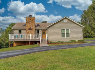 1112 Ridgecrest Dr, Vinton, VA 24179