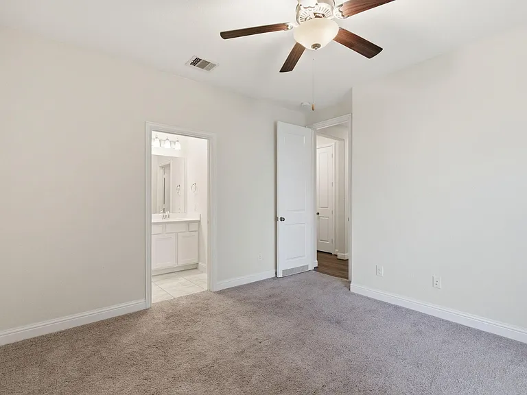 1413 Adell Rose Ln — Photo 5