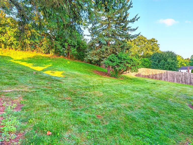 436 Sharon Rd — Photo 23