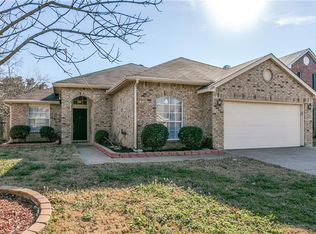 1104 Silver Spruce Dr, Arlington, TX 76001