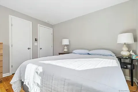 2 Colonial Dr — Photo 8