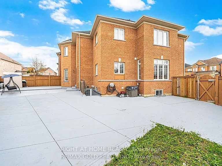 29 Laurentide Cres #UPPER — Photo 24