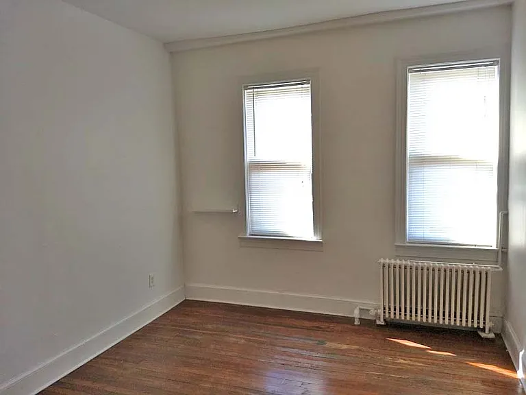 1311 1/2 Constitution Ave NE #1/2 — Photo 14