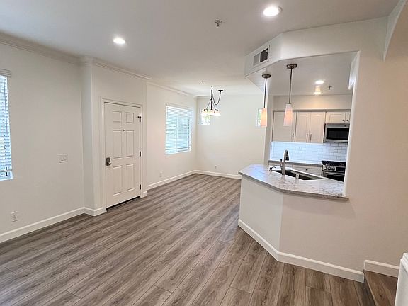 3rd image of 2315 Ternberry Ct