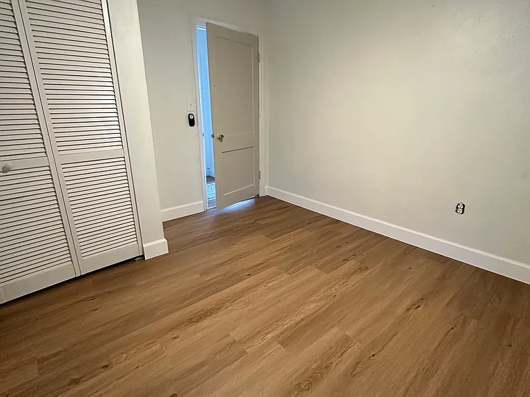 523 Shoreview Ave — Photo 13