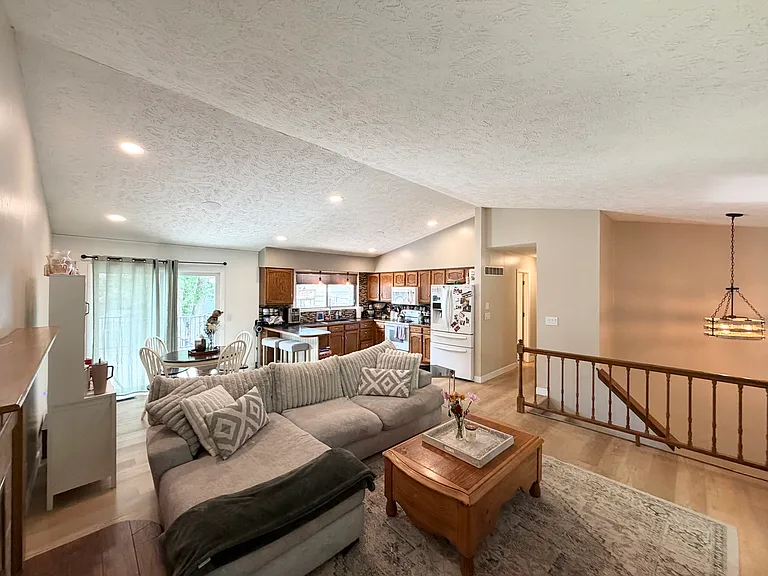 727 W Leon Dr — Photo 11