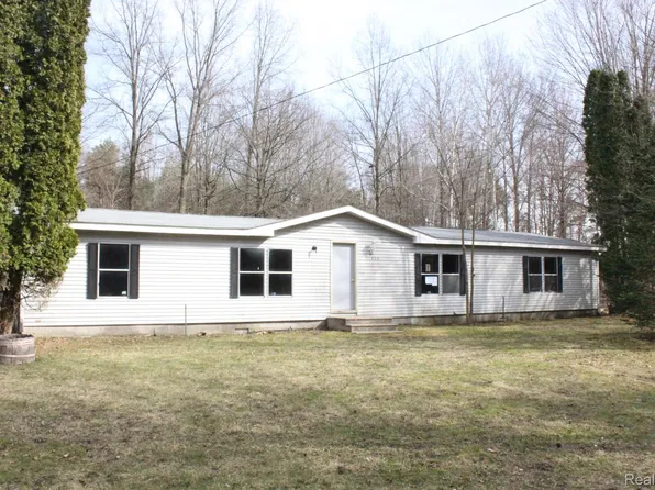 11058 Duffield Rd, Montrose, MI 48457