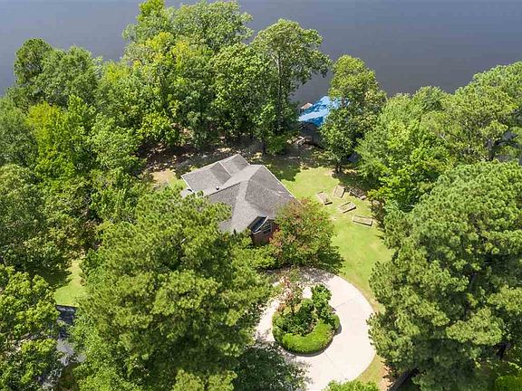 2nd image of 1016 Shadowood Dr