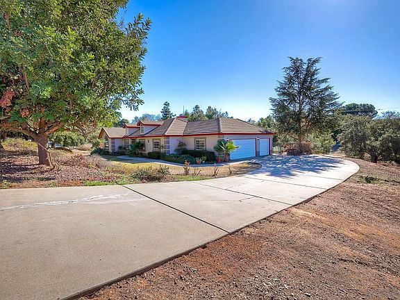 3rd image of 30580 Rock Rose Ln