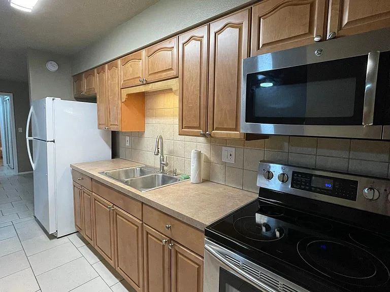 4444 Swift Rd #41 — Photo 9