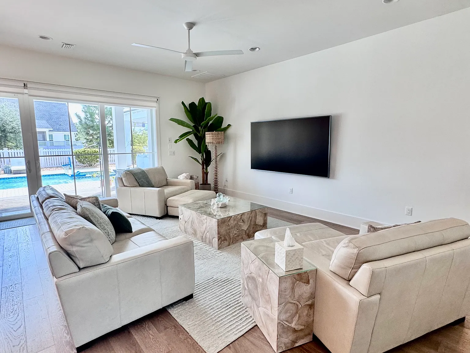 5 bed, 4.5 bath, 3030 sqft, $8,500 — Photo 4