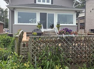 13222 Riverside Dr E, Tecumseh, ON N8N2M6
