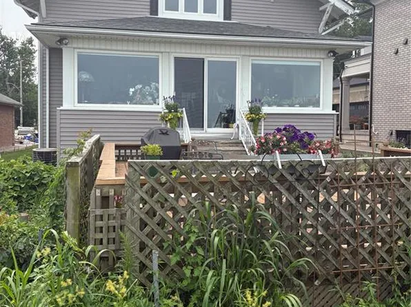 13222 Riverside Dr E, Tecumseh, ON N8N 2M6