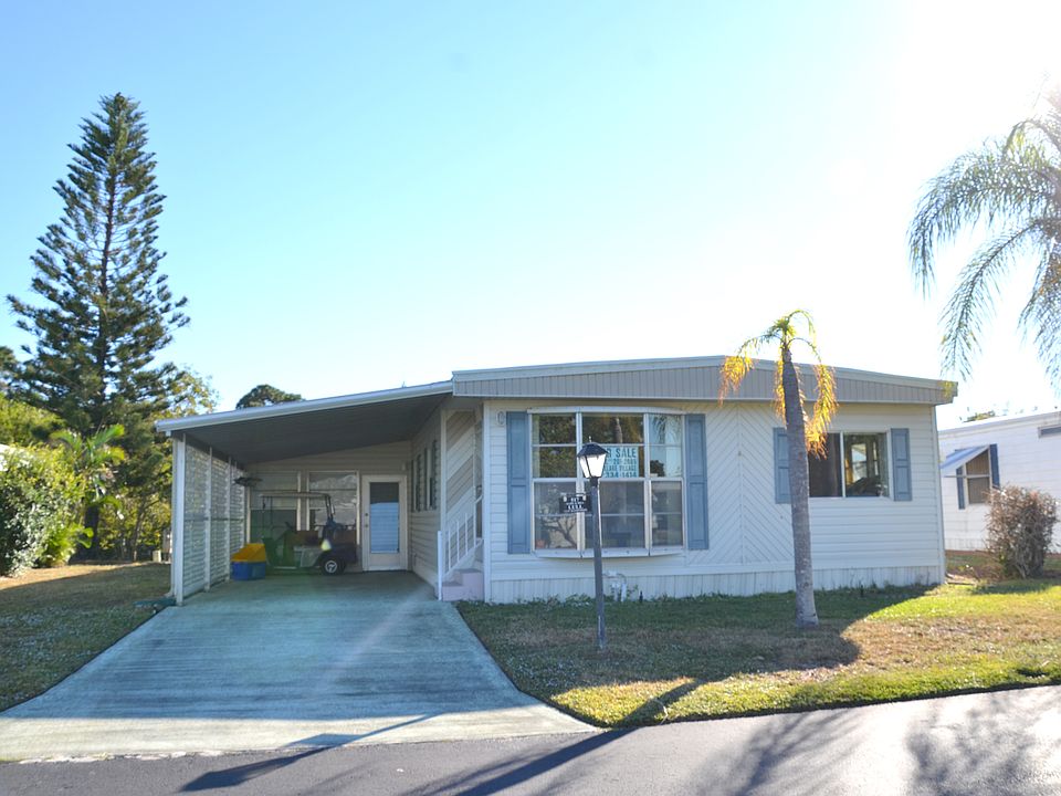 1st image of 517 NE Sapphire Way