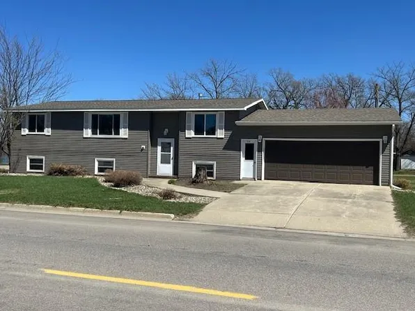 114 4th St N, Grove City, MN 56243