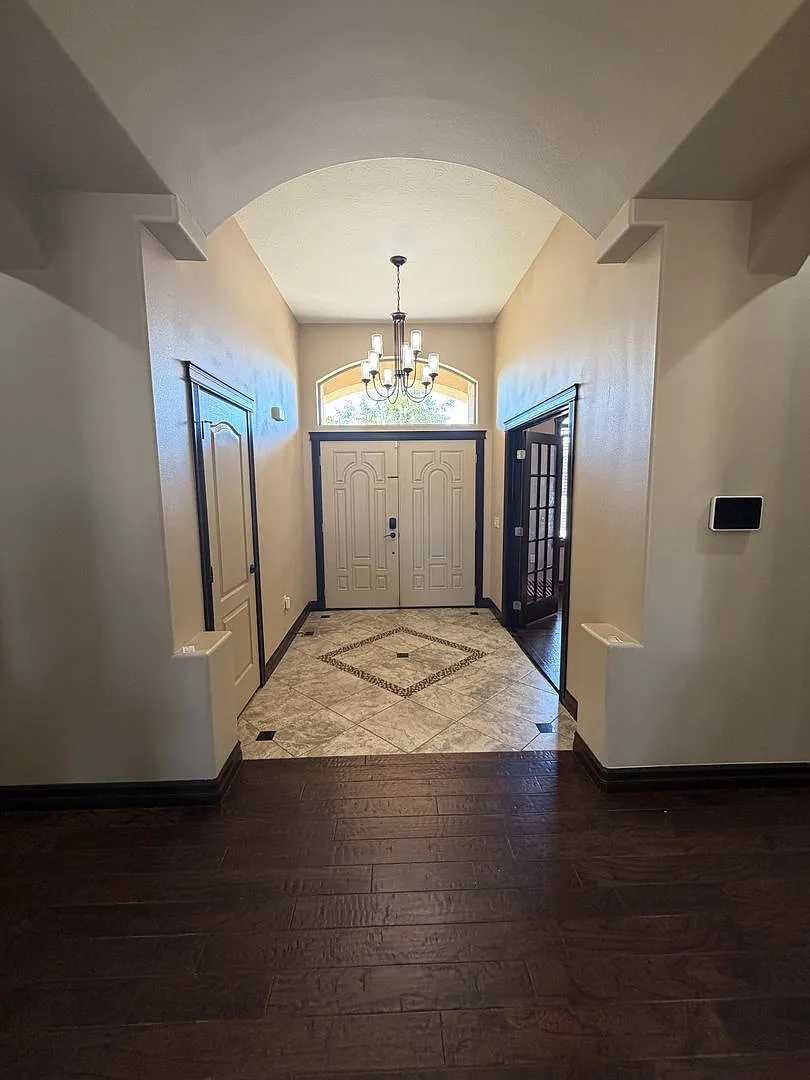 Large Custom Home for Rent in Pelican Point — Photo 4