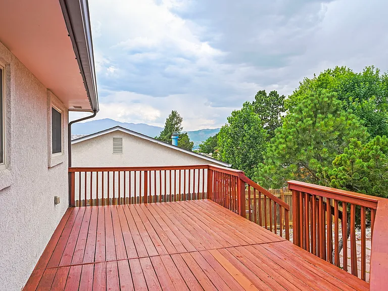 3018 Roche Dr N — Photo 36