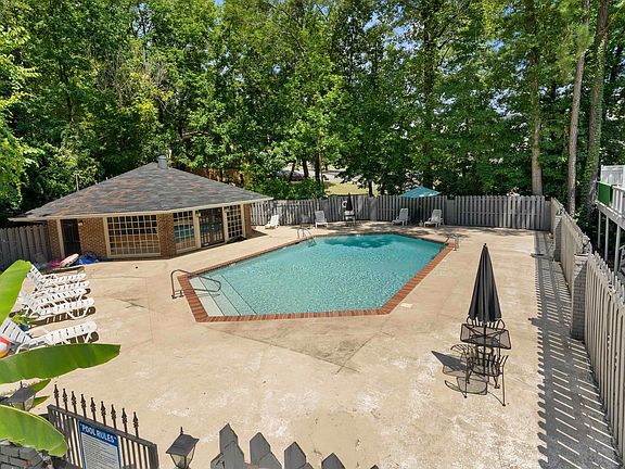 4th image of 851 Vestavia Villa Ct APT A