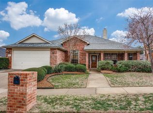 1212 Vernon Castle Ave, Benbrook, TX 76126