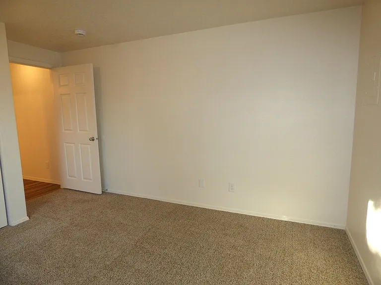 3974 Liberty Rd S — Photo 25