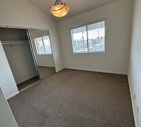 3rd image of 2307 E 10th St APT 6