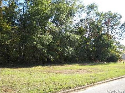 2nd image of 592 McKeithen Pl