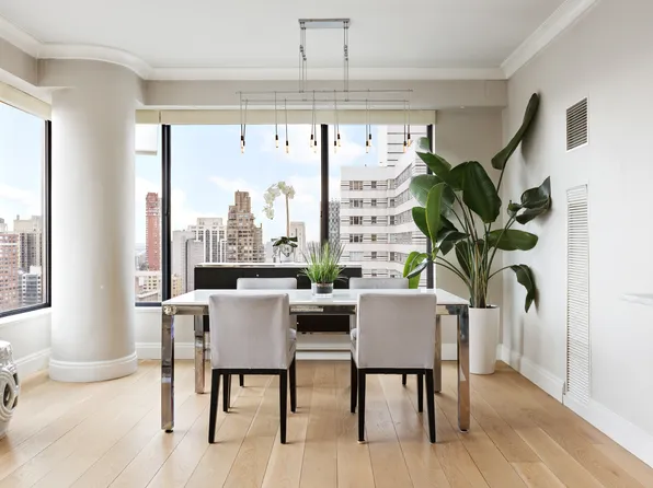 200 East 69th Street 28B image 3 of 13