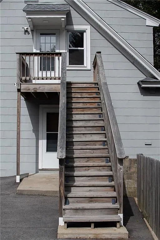 2 bed, 1.0 bath, 840 sqft, $2,000 — Photo 2