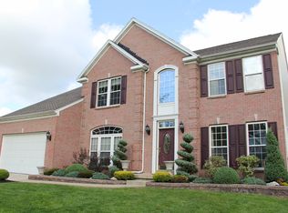 60 Levin Ln, East Amherst, NY 14051