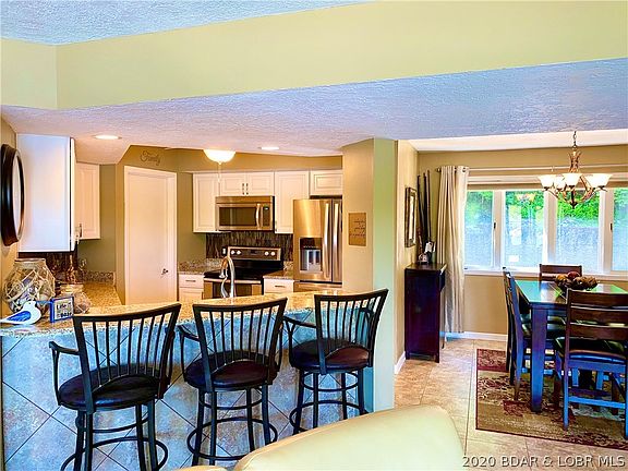 3rd image of 98 Cedar Ct Unit 3B