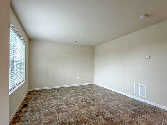 5th image of 222 Blackford Blvd